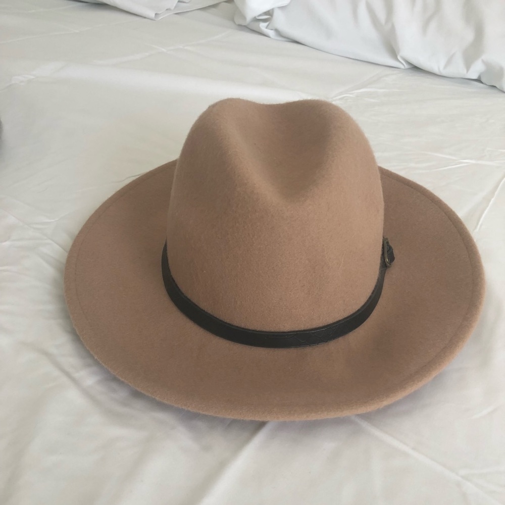 Beige hat